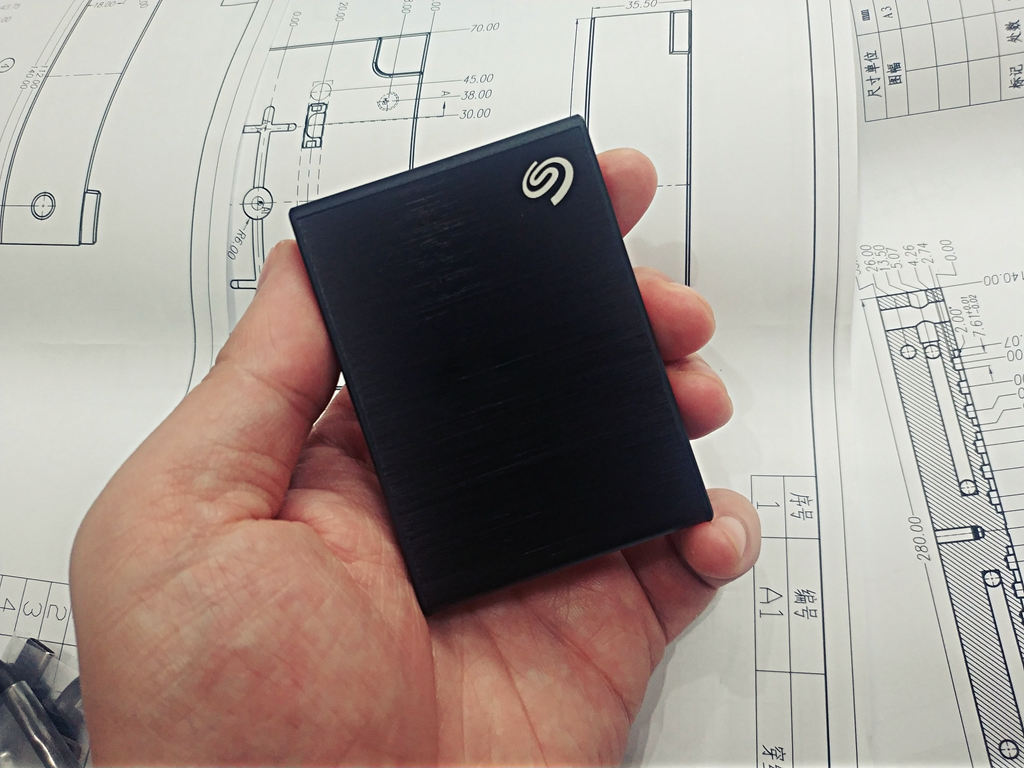 希捷铭系列1t移动硬盘测评,希捷移动固态硬盘铭系列