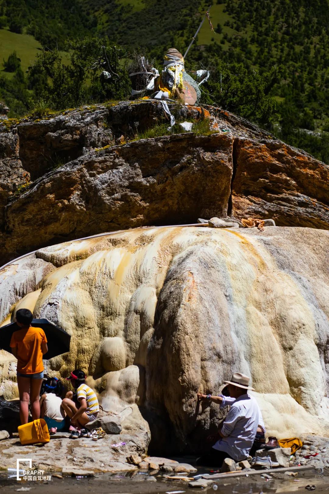 青海发现大规模罕见地貌奇观,青海现七彩流沙奇观
