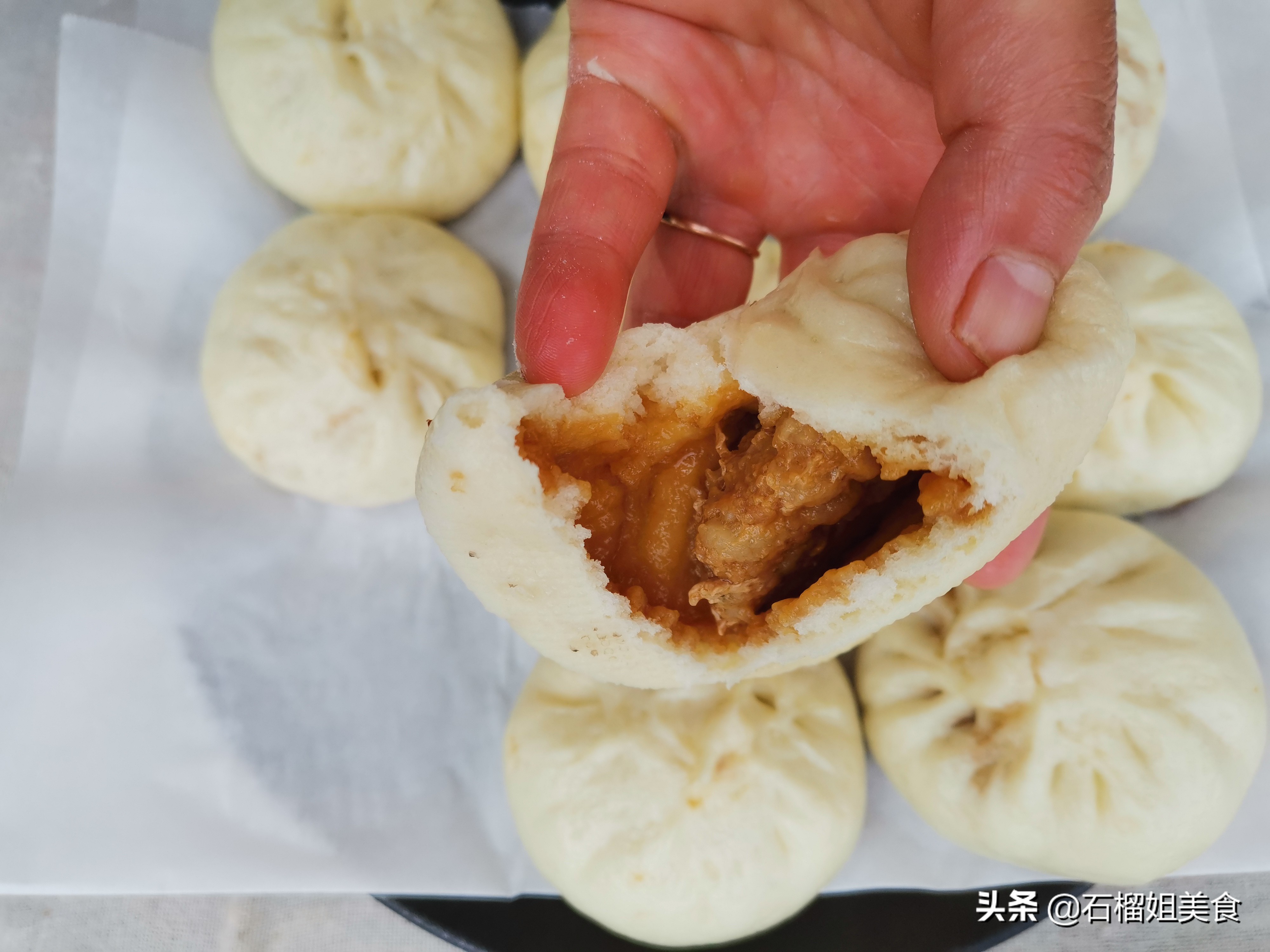 为什么蒸包子老是面烫了一样,包子馒头如何揉面才会蓬松