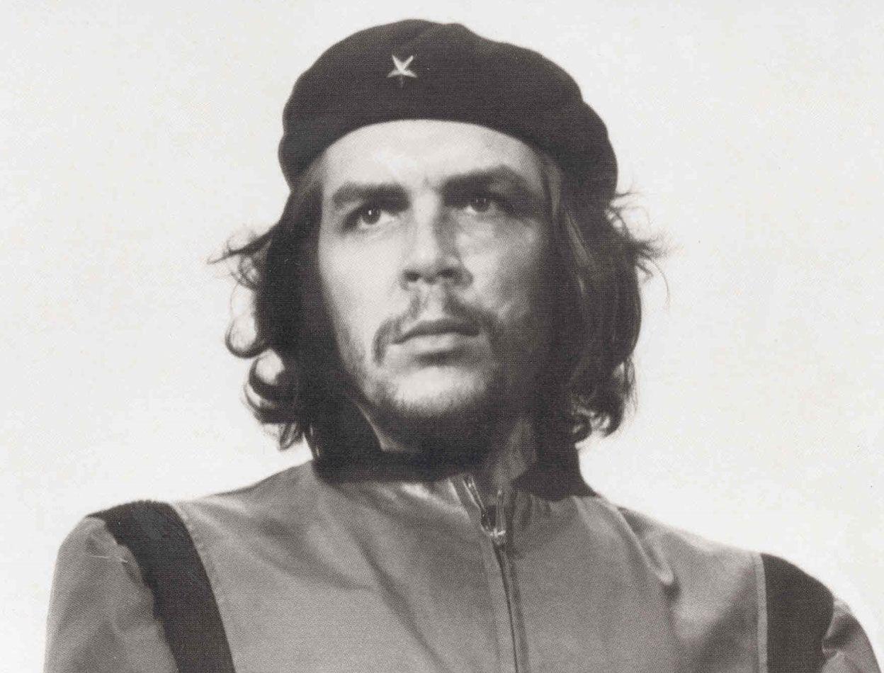 十号的小个子——“不完美”的无冕之王，被铭记的不止足球之魂