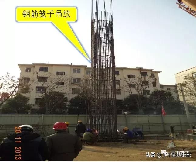 灌注桩钢筋笼卡住导管怎么办,打桩塌孔原因