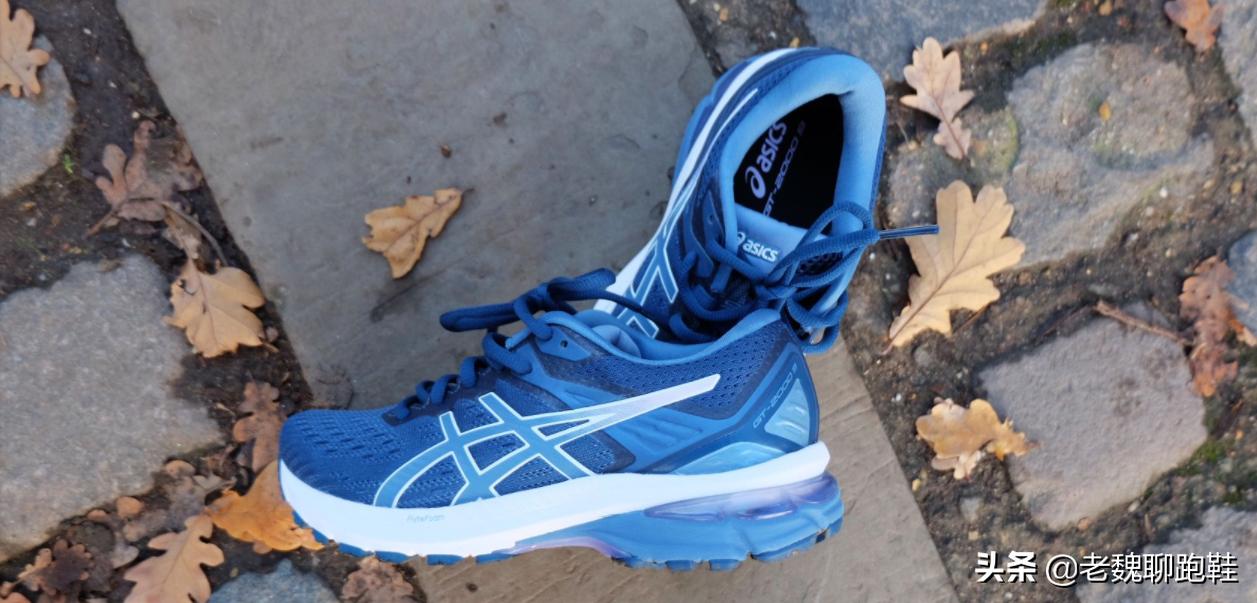 美津浓和亚瑟士入门,亚瑟士美津浓同级别对比