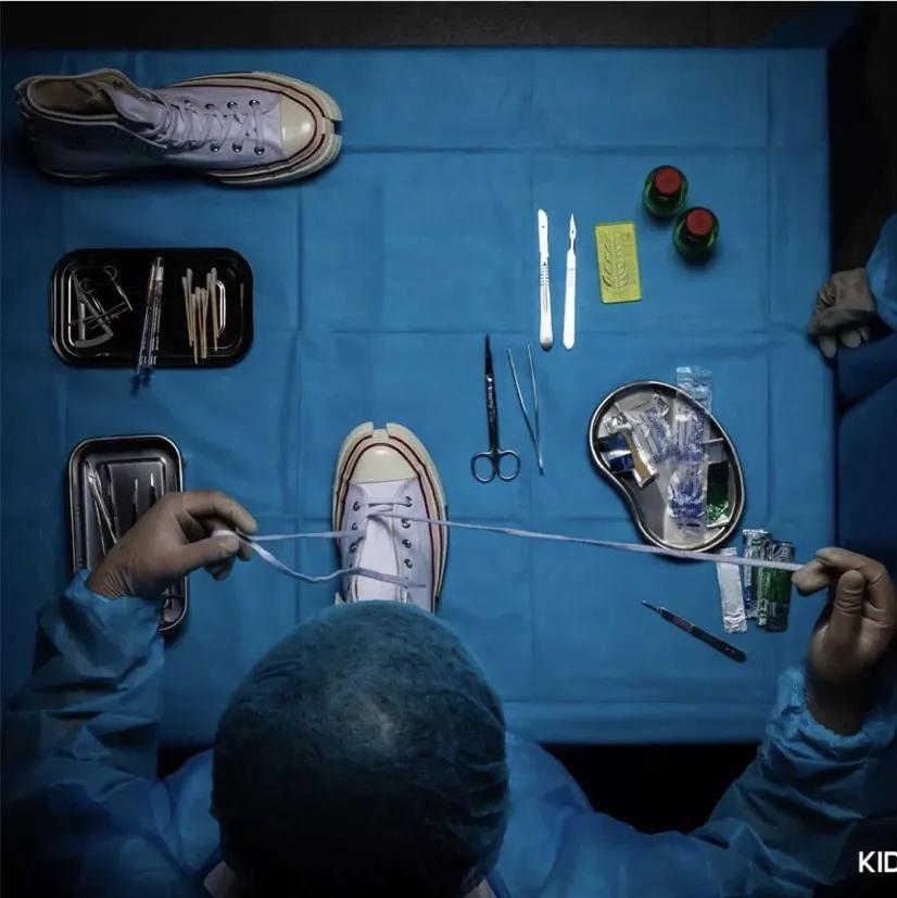 烂大街小白鞋还能穿吗,烂大街小白鞋还有吗