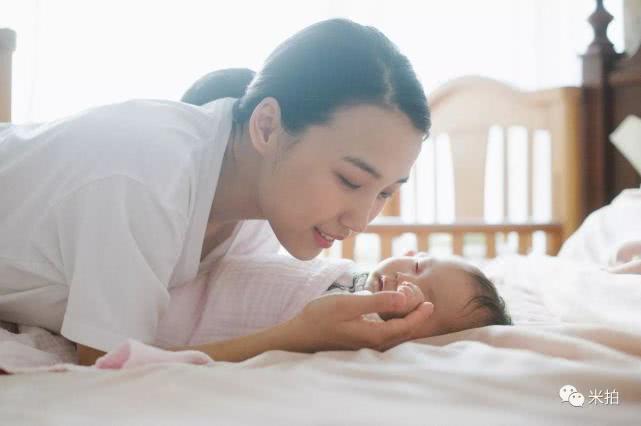 他9年为农村老人拍10000张全家福,你有多久没有拍过一张全家福了