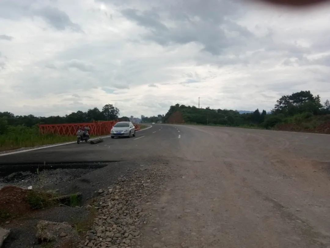 湖南省沅陵县：沅陵的一位建设者，奔腾在心中的河流