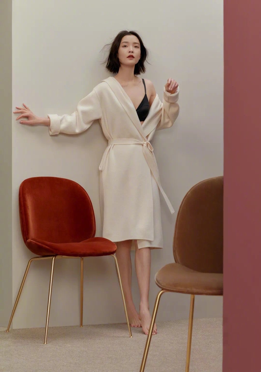 平胸女孩穿啥都好看,平胸女孩穿衬衫