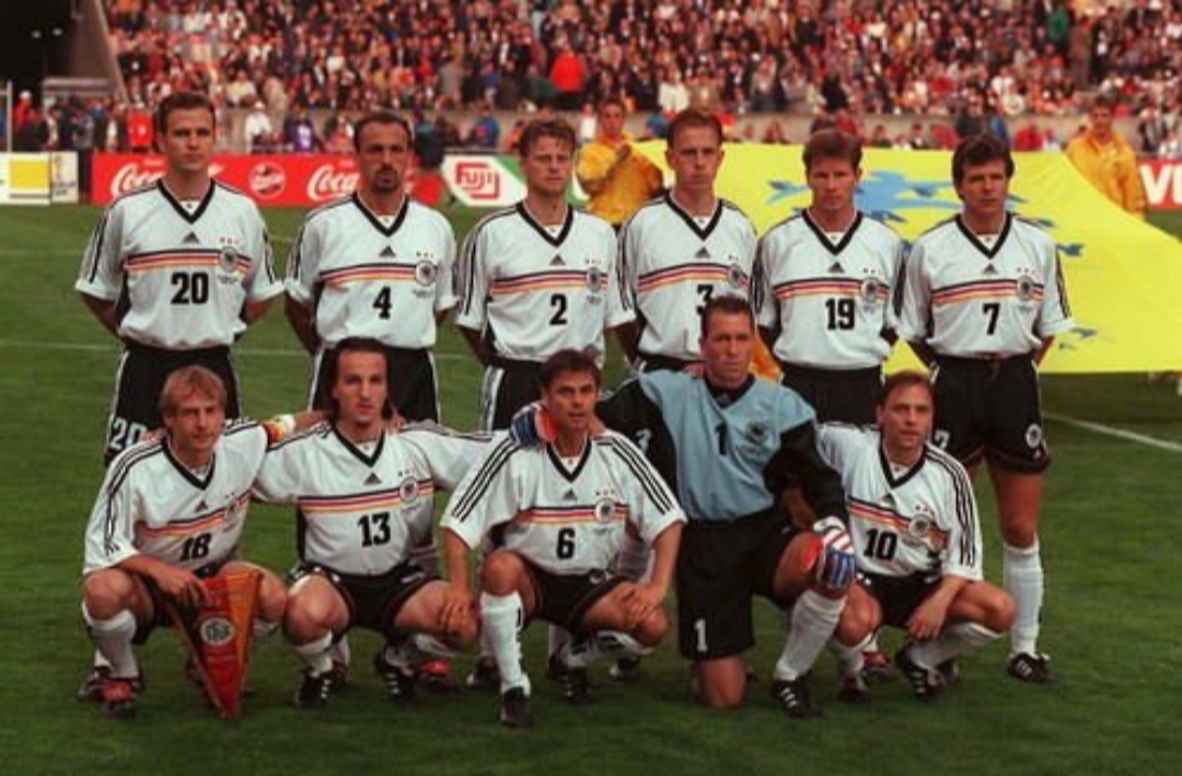 足球让人在一瞬间陷入疯狂,难以掩盖的足球失落感