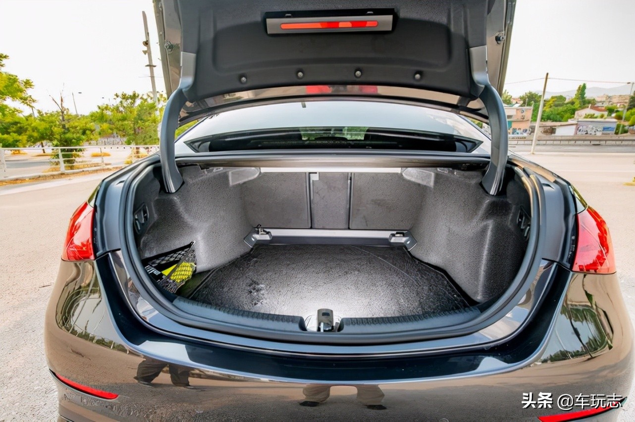 2019款奔驰c级c180l时尚型好不好,首试全新奔驰c级1.5t弱不弱鸡