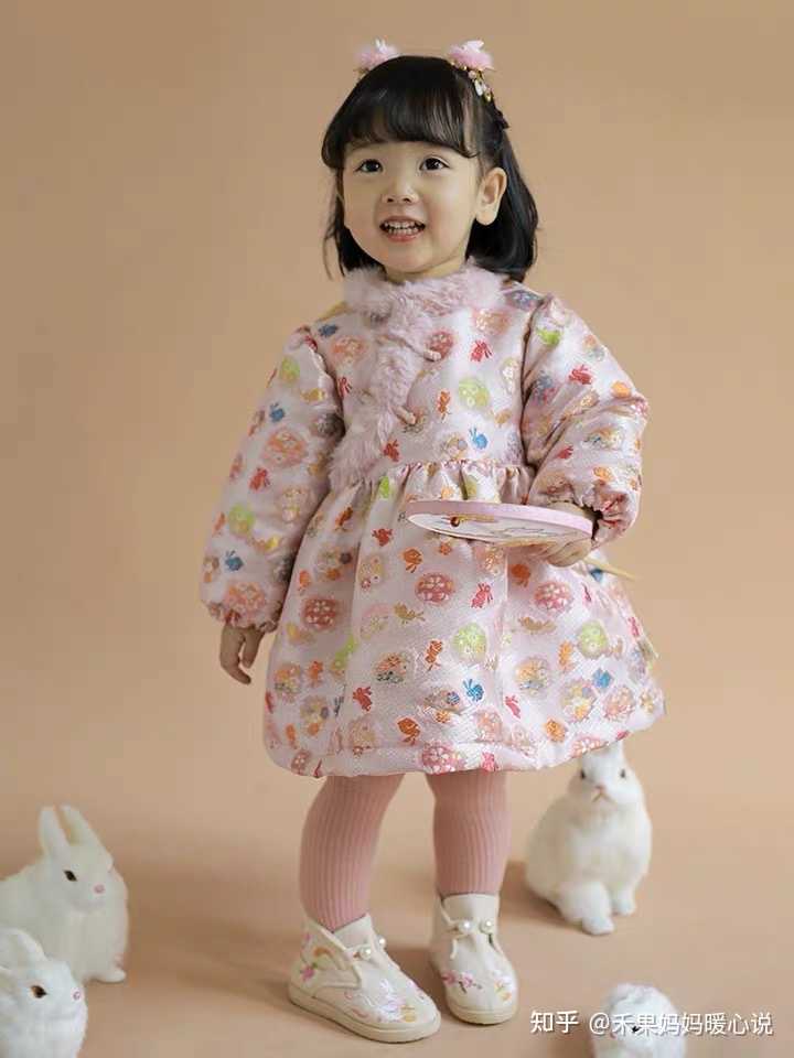 童装女童3-6岁公主裙冬款拜年,2023年最流行的衣服童装