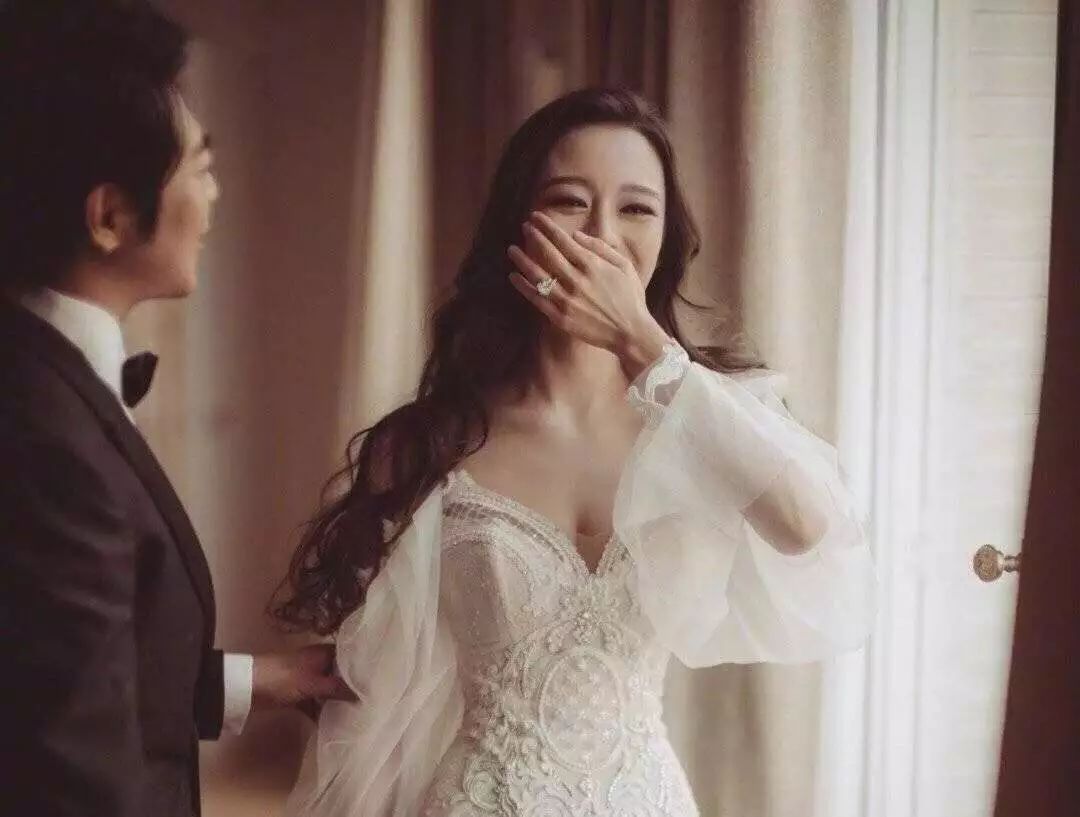 郎朗的老婆吉娜高情商堪称完美,郎朗老婆吉娜ins