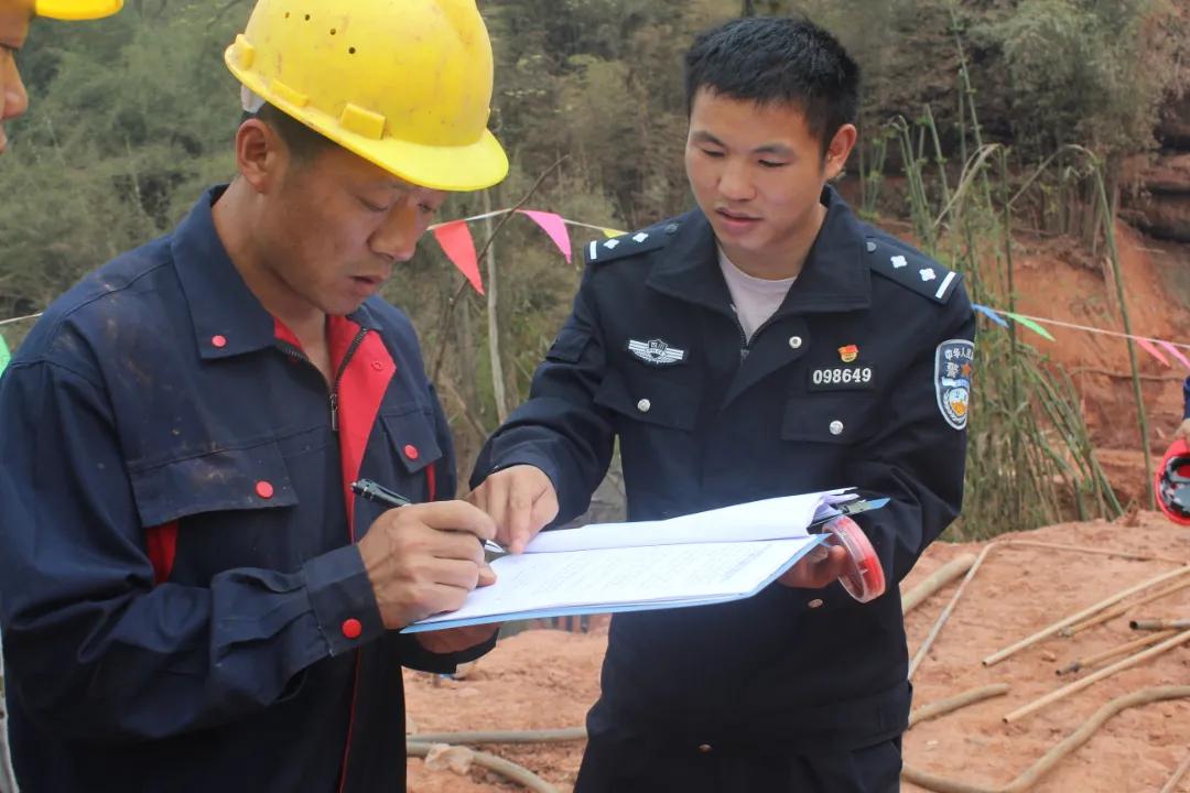 一封特殊的中秋家书,中秋家书三行诗