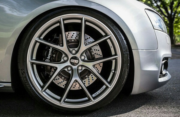 日本bbs和德国bbs区别,德国的bbs轮毂有什么优势