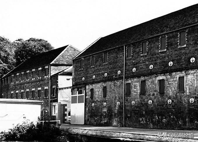 顺风威士忌新版和旧版,老版红牌威士忌