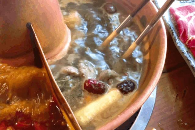 西安城墙下的铜火锅,西安城墙底下的羊肉泡馍