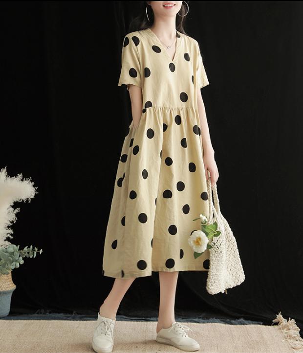 碎花裙这样穿气质又温柔,假如我是70后一定要打扮年轻点