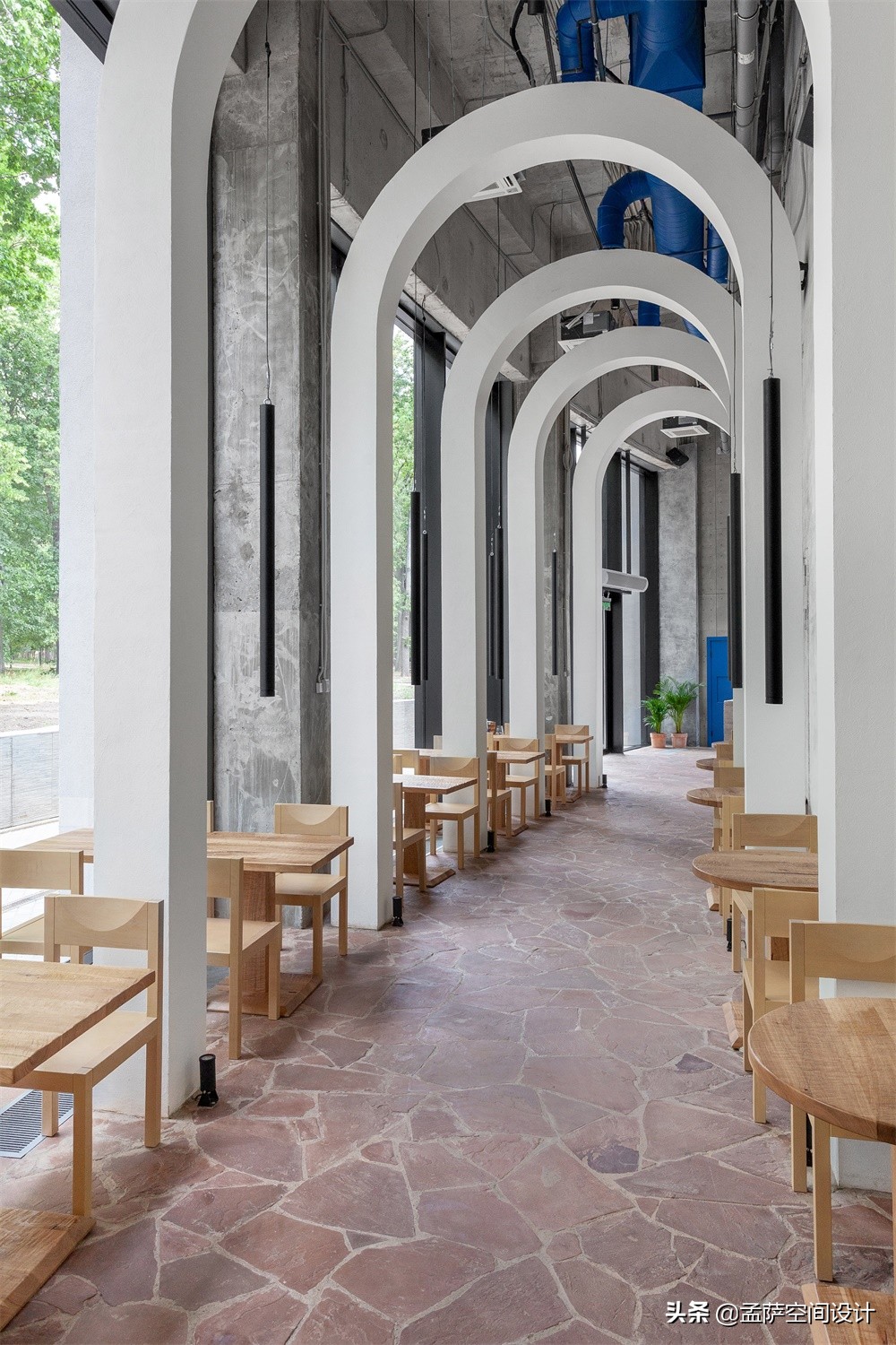 莫斯科FanFood主题餐厅，享受美食与足球带来的乐趣