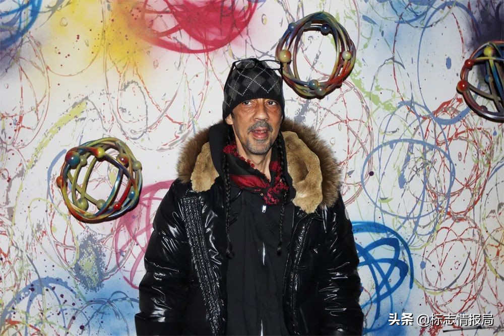 艺术家起诉北面LOGO抄袭!北面:没抄袭,但也不会再用了