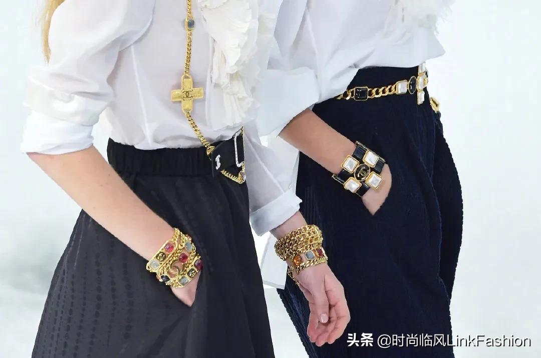 复古感元素,打造春天的时髦衣橱