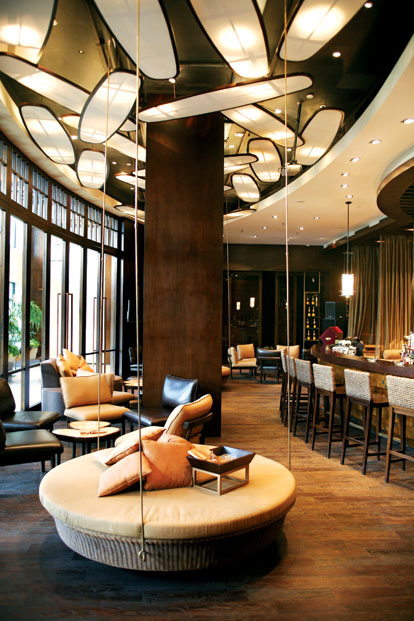 三亚希尔顿酒店多少钱一晚,三亚六月适合旅游度假吗