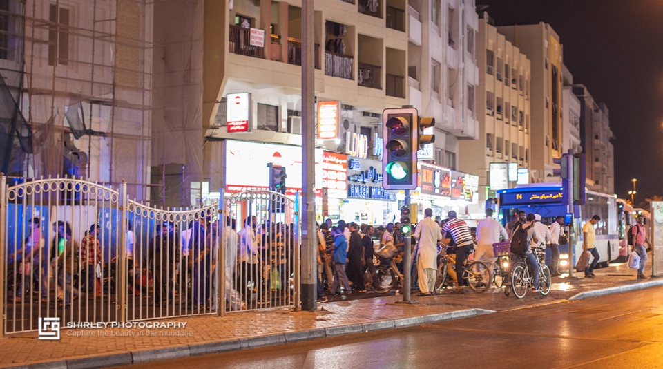 迪拜中国人打工者的真实生活,迪拜繁华城市真实生活