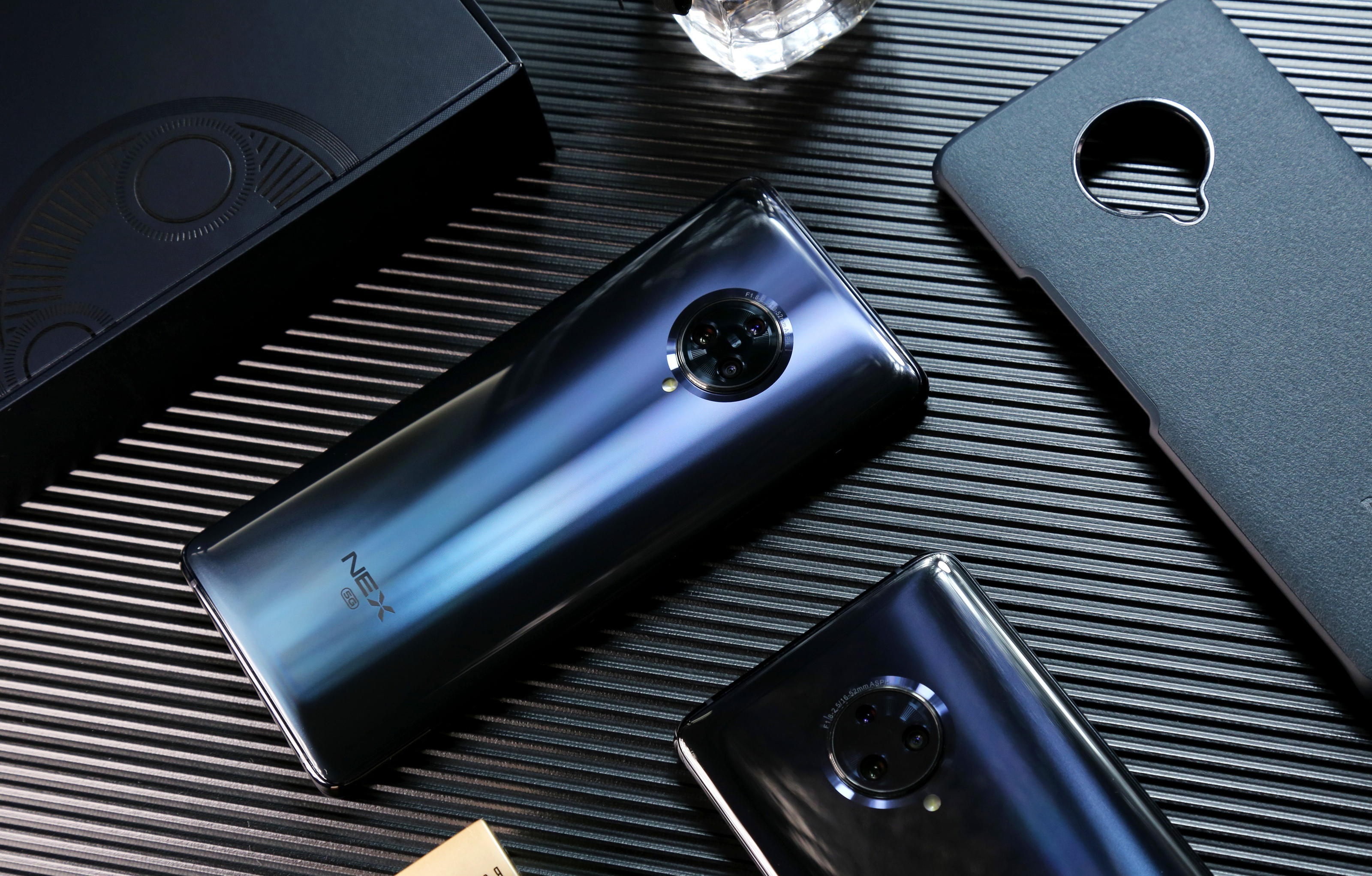 nex3和nex3s外观有什么区别,vivonex3对比华为mate30pro