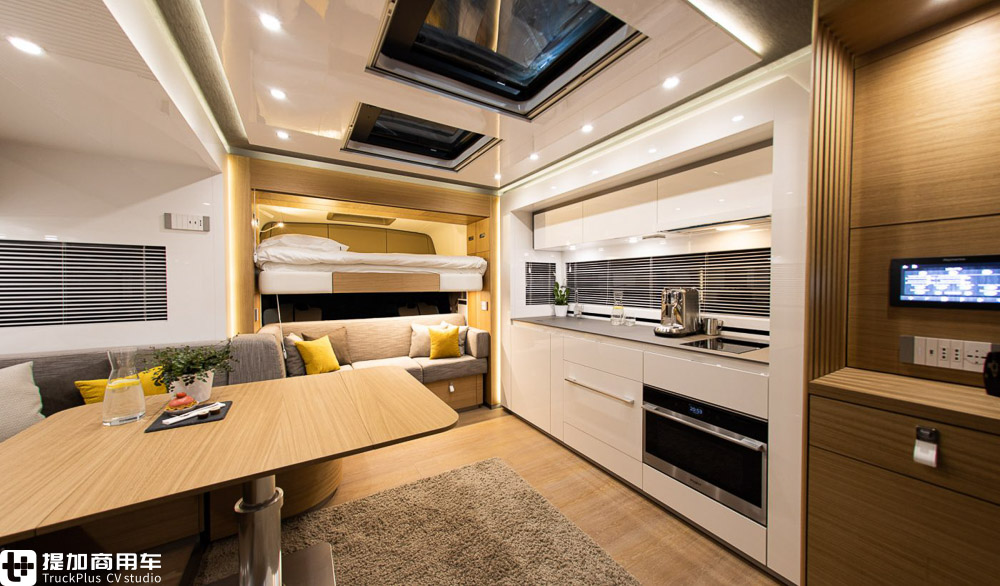 世界顶级豪华奔驰轻卡房车,最新型的奔驰房车
