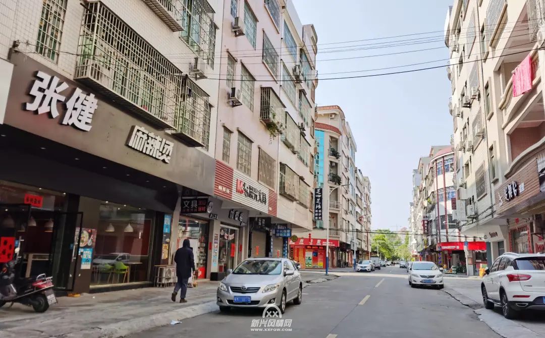 老照片中感受沧桑巨变,80年代的城市风貌老照片