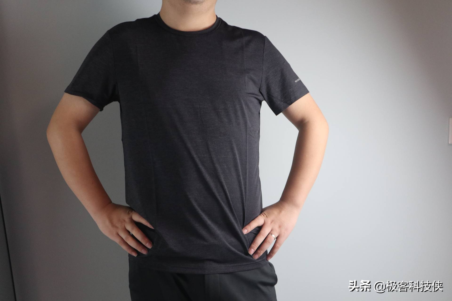 图途休闲运动上衣,图途短袖上衣