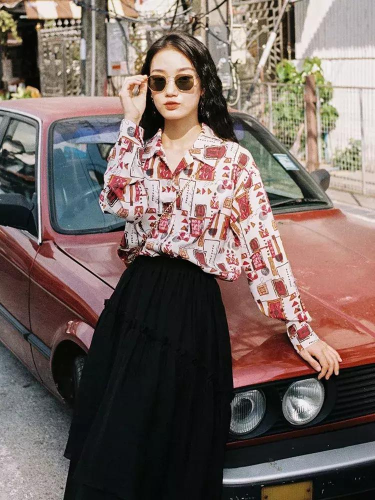 碎花衬衫和白衬衫哪个更好看,雪纺衬衫女夏季碎花领妈妈款