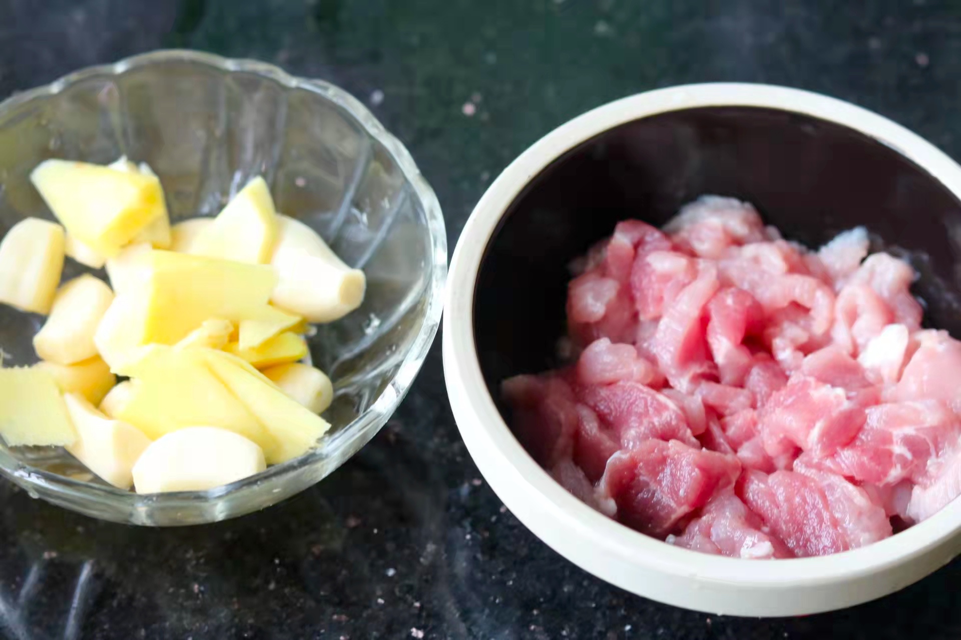 炒肉丝是用梅花肉还是里脊肉,辣椒炒梅花肉的正确方法