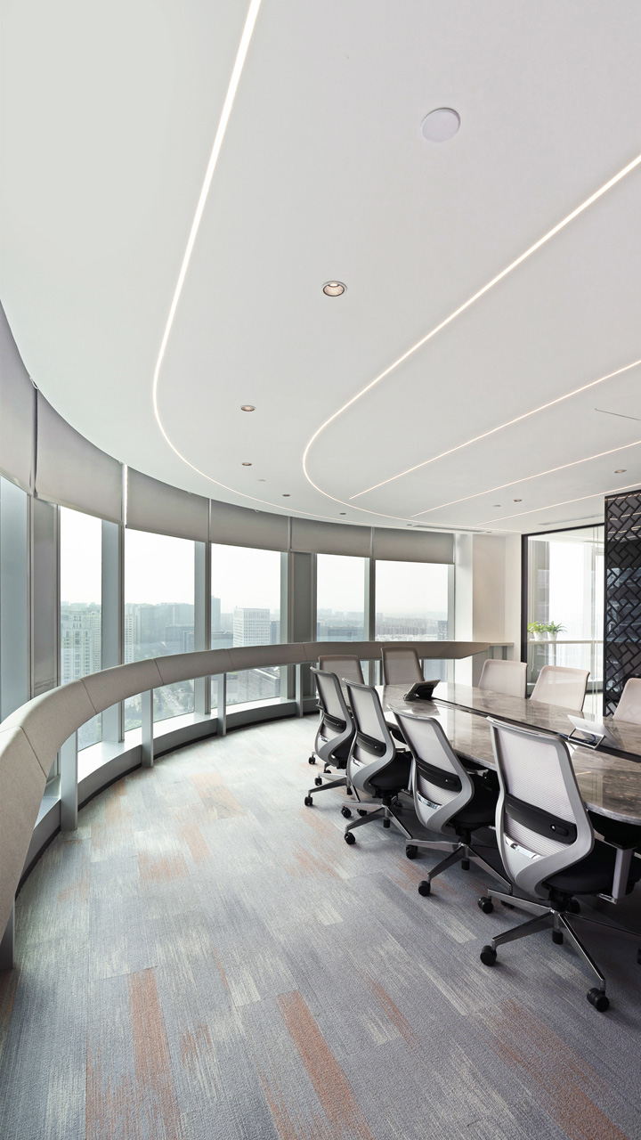 现代与传统波斯顿科学成都办公与培训中心设计欣赏