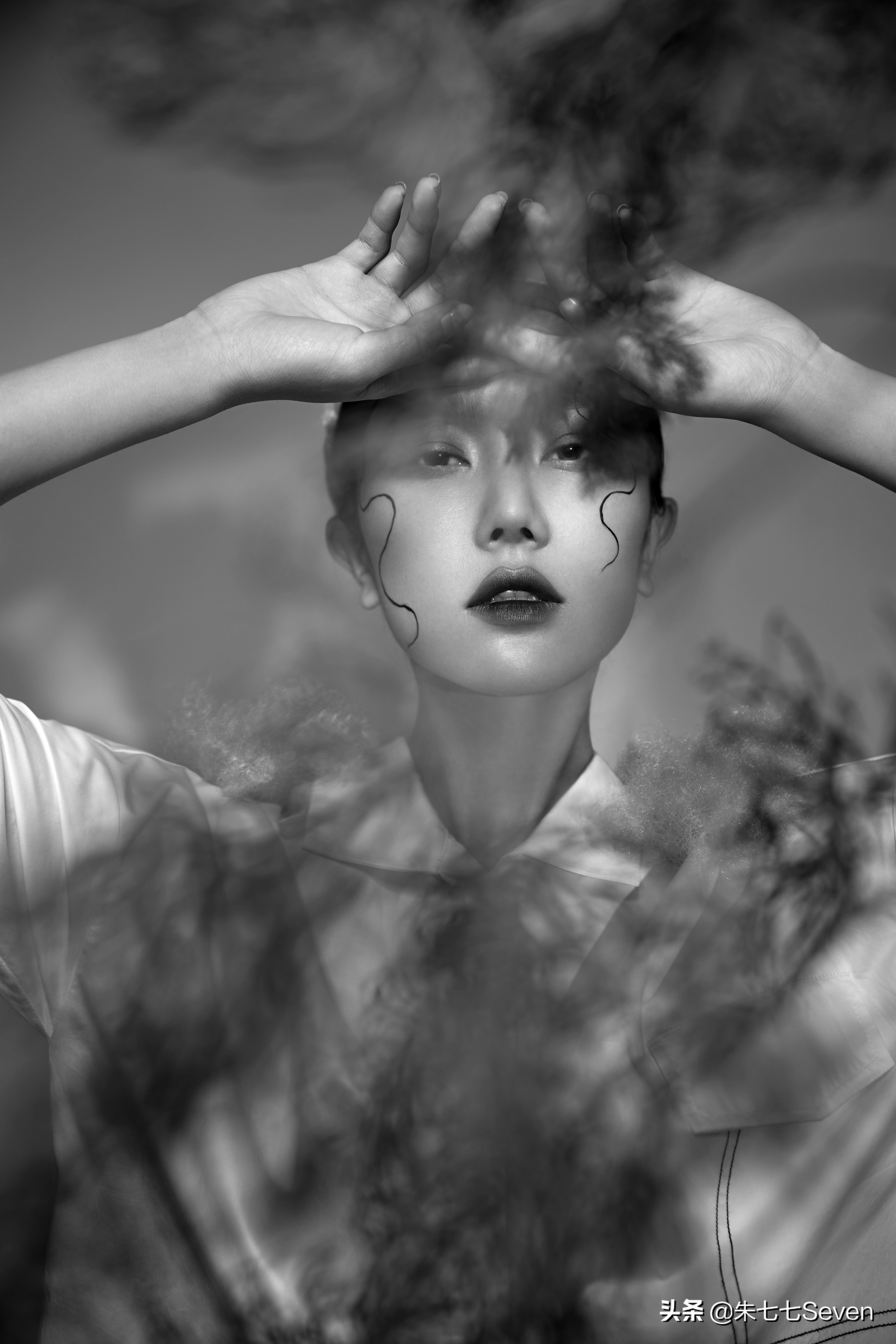 让光影在色彩里蔓延——专访人像摄影师潇光