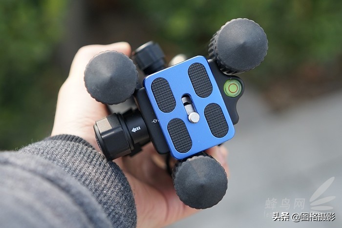 高性价比便携脚架百诺PA19AK套装试用