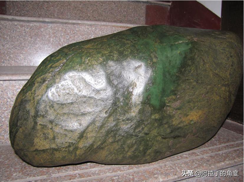 和田玉青海玉俄料韩料怎么区别,和田玉俄罗斯玉青海玉的区别