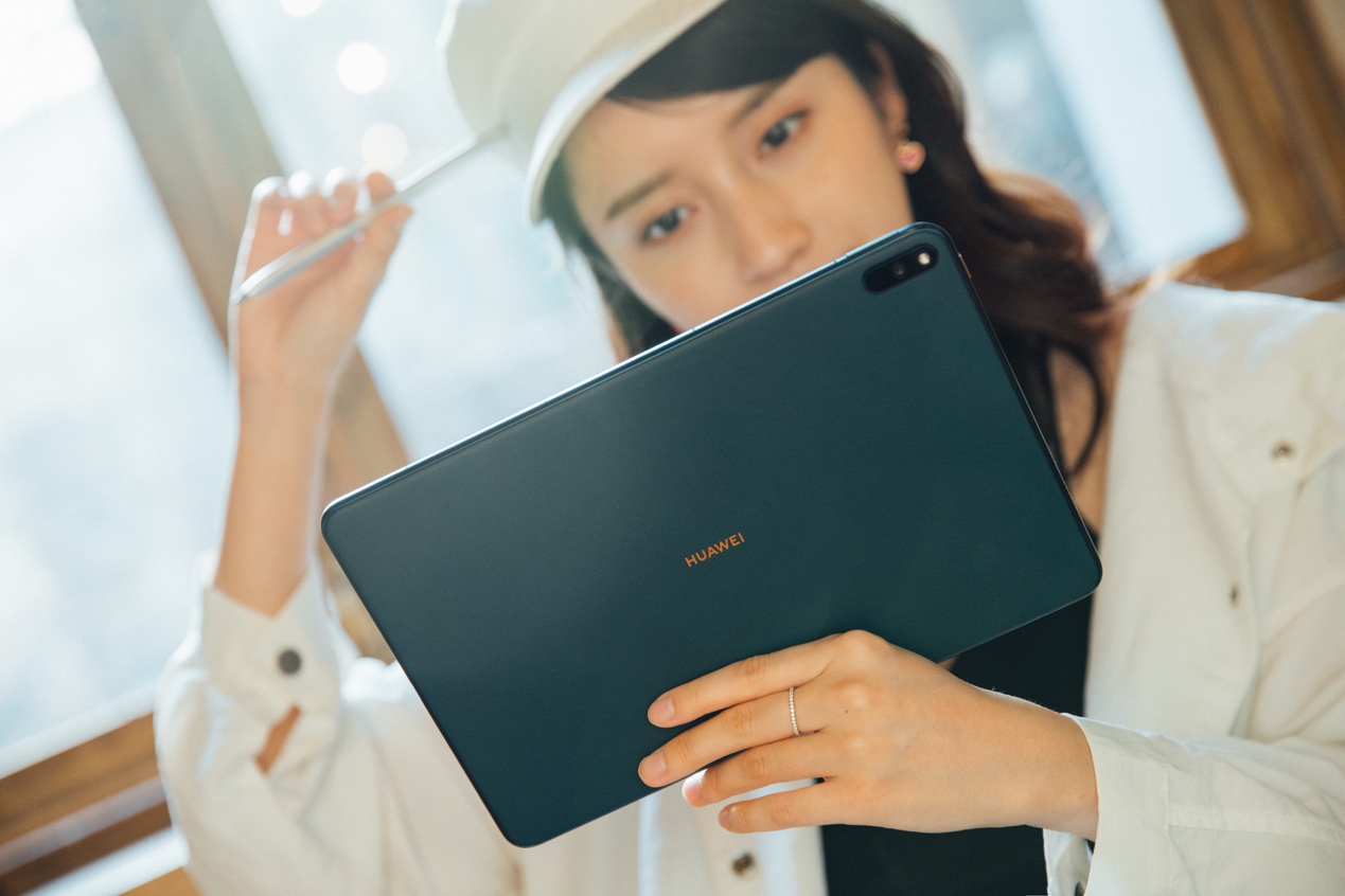 石墨烯被誉为新材料之王,21世纪新材料之王石墨烯