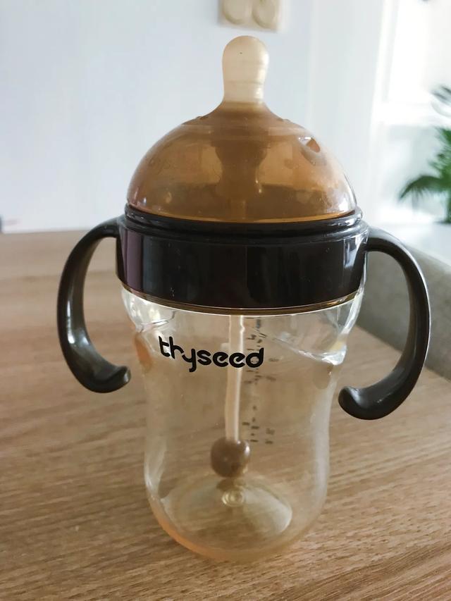 母乳宝宝不吃奶粉？不知道怎么选择好用的奶瓶？快进来看看吧