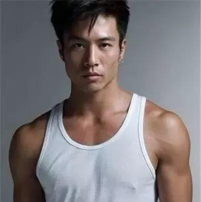 今年第一部“直男”受众的国产好戏，来自一位比男人还刚的女导演