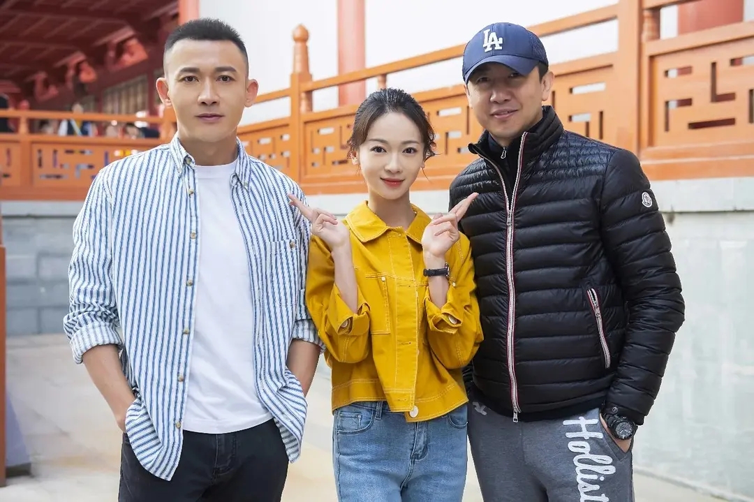 女主双标，男主给洋人接盘，2020年了还有这种“正能量”烂剧？