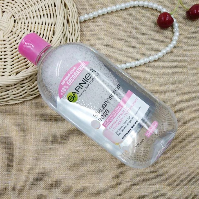 脸上长痘是卸妆没卸干净,脸上长痘是因为没有涂护肤品吗