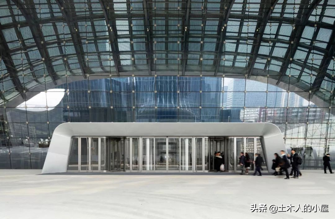 北京中信大厦夜景,北京中信大厦多少层