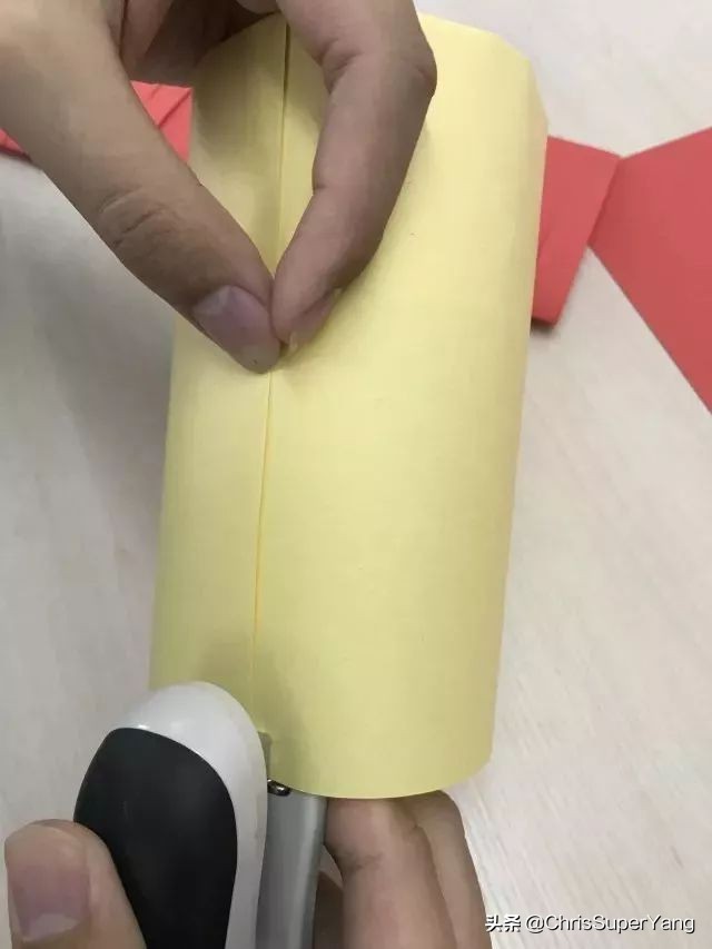 幼儿园小班元旦亲子手工立体灯笼,手工亲子灯笼