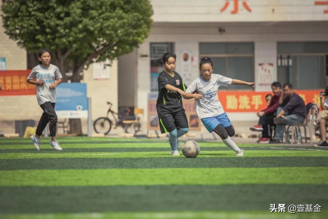 球队目前的目标还是全力冲击冠军,我们球队