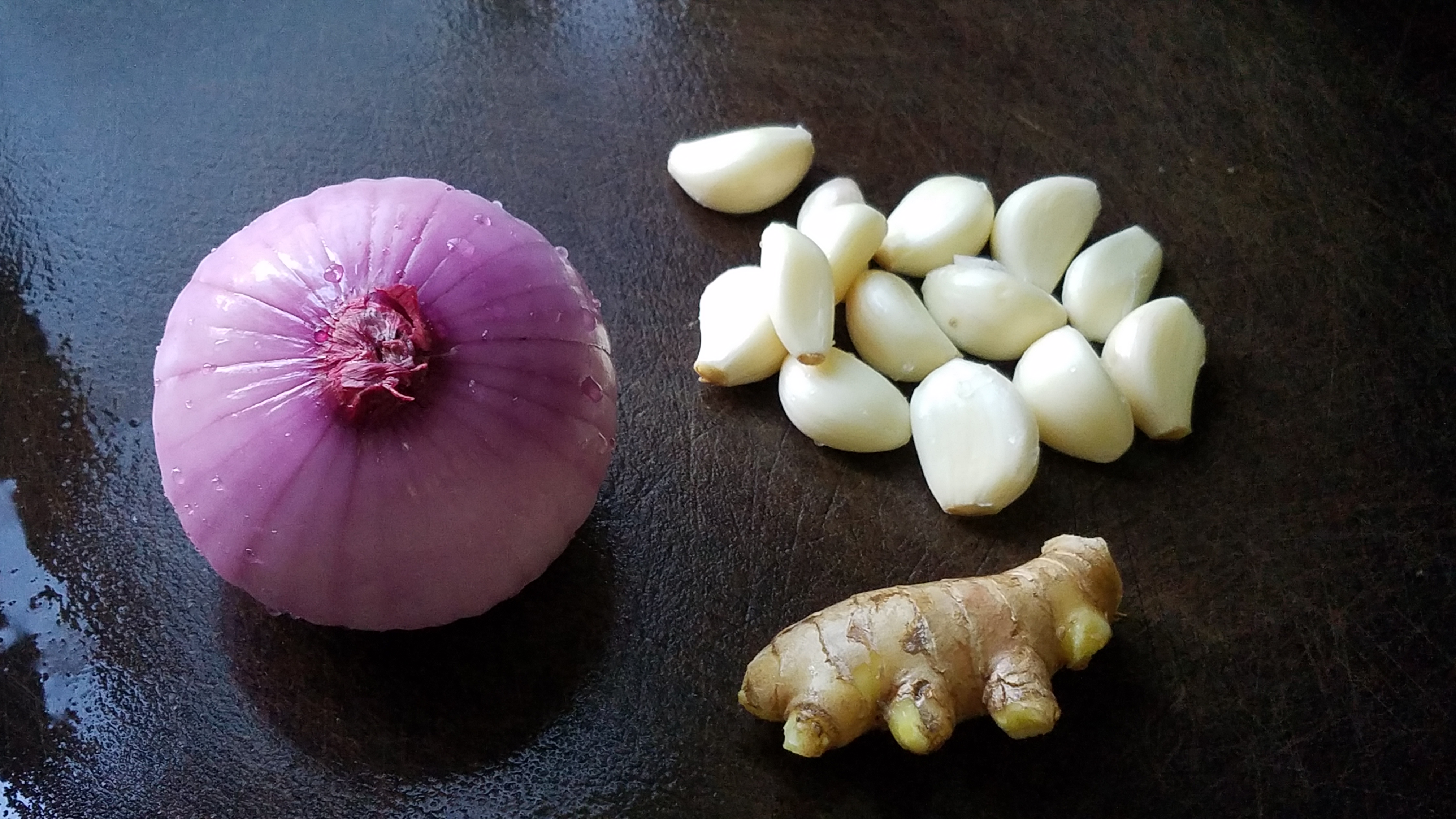 香喷喷的烤鸡奥尔良鸡翅,在家也能做香喷喷的鸡翅包饭