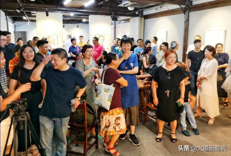 素描徐方,画家徐方素描