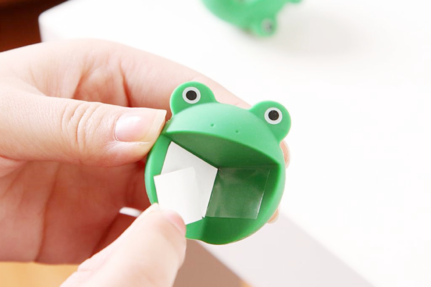 温度计被小孩咬碎是否会中毒,水银温度计打碎了被孩子误食