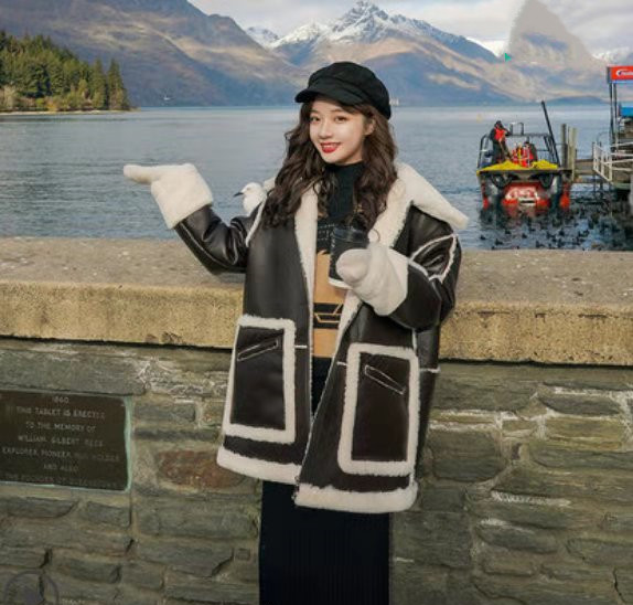 呢子大衣已经落伍了，今年流行“看起来很有钱”外套，洋气又保暖