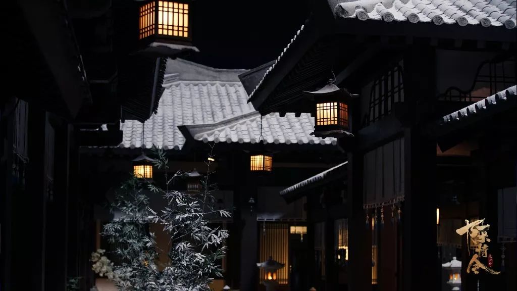 李现关车门的视频,李现和肖战王一博谁能火得更久