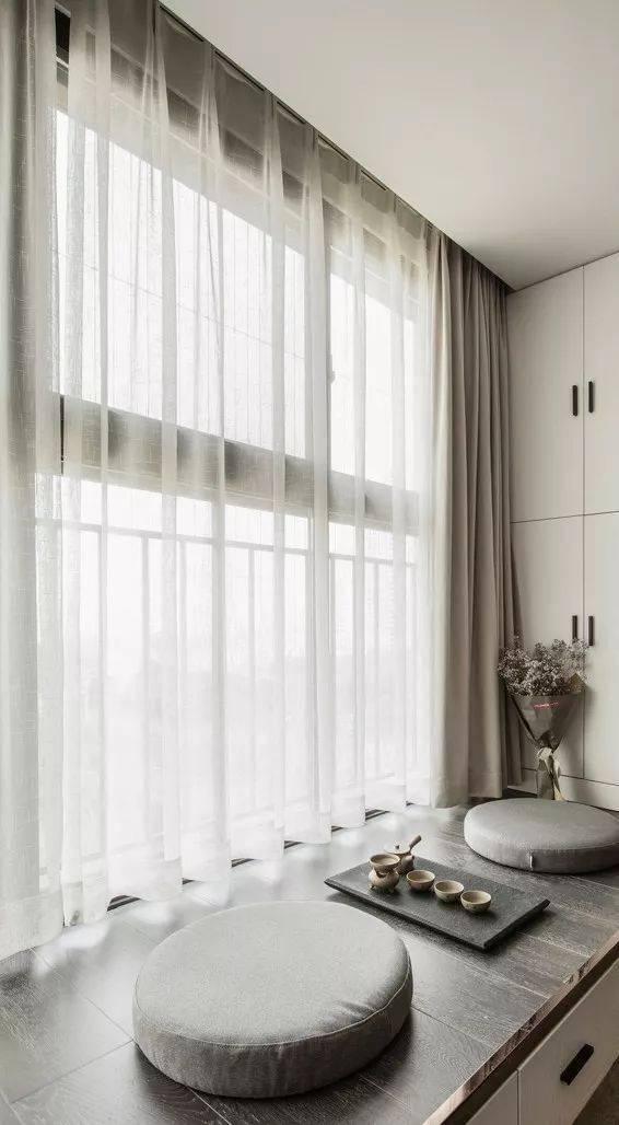 榻榻米怎么设计才能最实用,榻榻米房间实用与美观并重