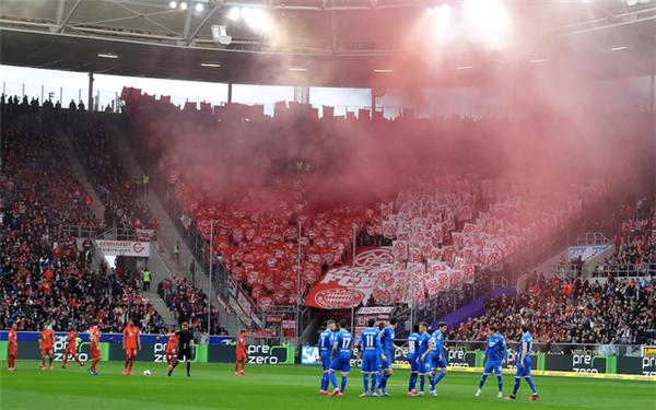 纳格尔斯曼执教风格,纳格尔斯曼年轻就当教练