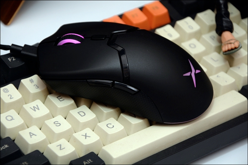 雷蛇毒蝰迷你镂空无线鼠标,雷蛇毒蝰8khz游戏鼠标评测